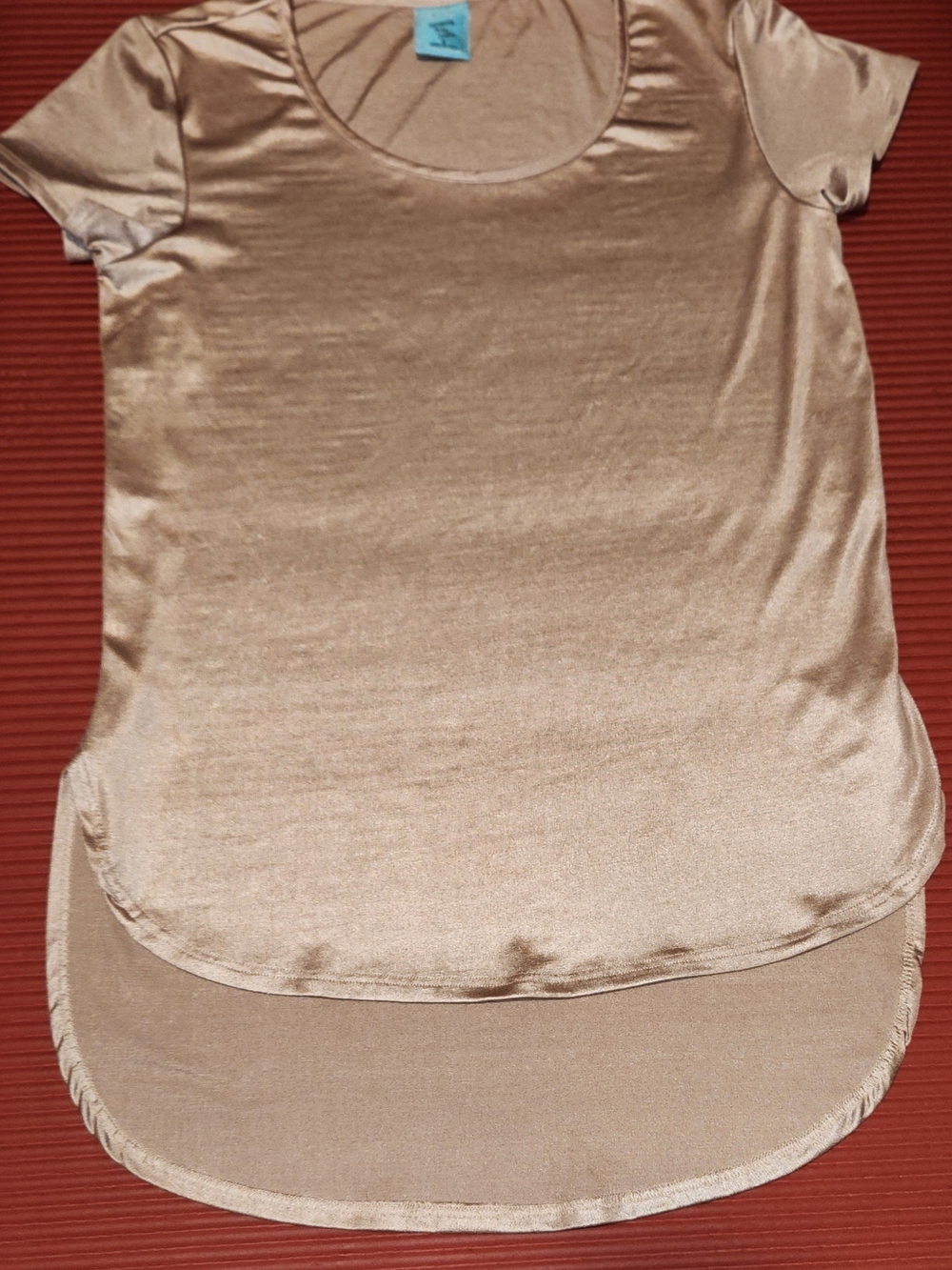 h.i.p. Metallic Gold Short Sleeve Scoop Neck Top